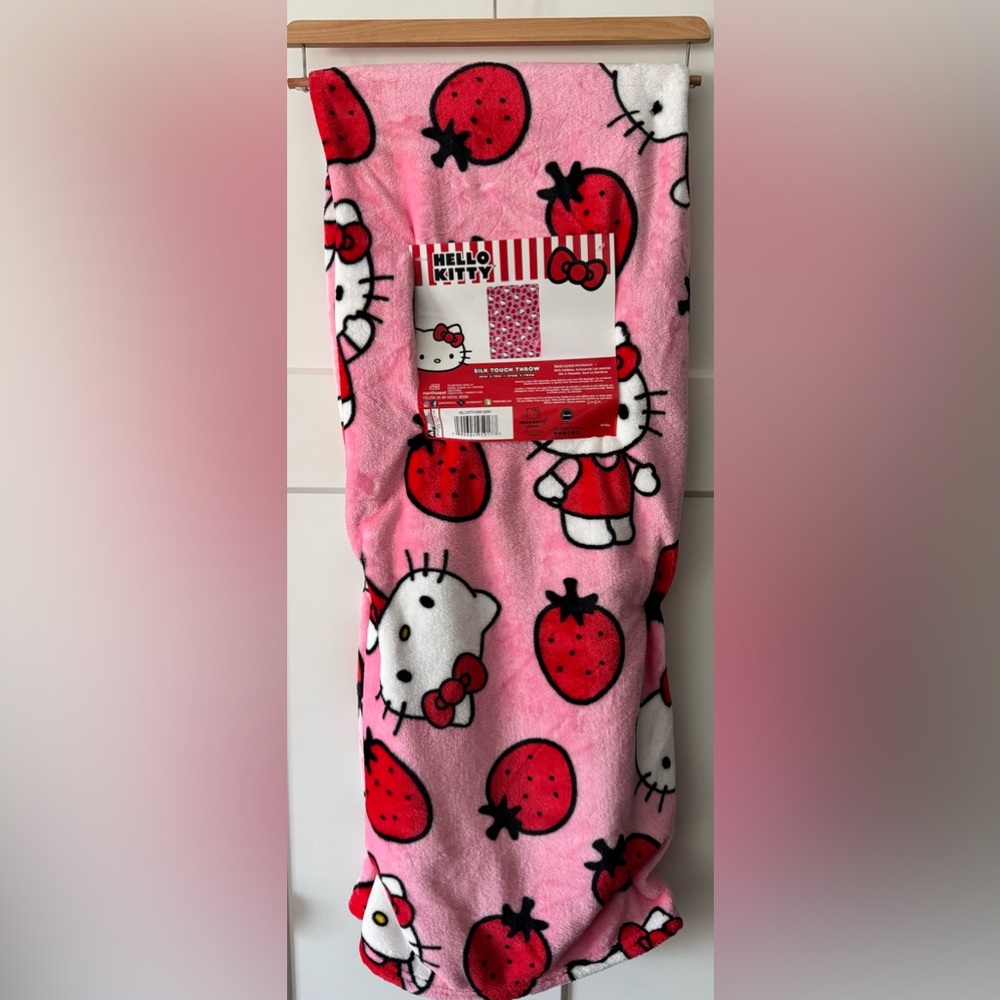 Hello Kitty Blanket🍓